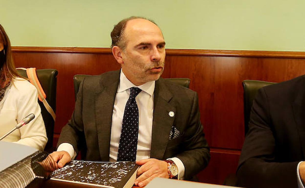 El rector de la Universidad de Oviedo, Ignacio Villaverde, este viernes 