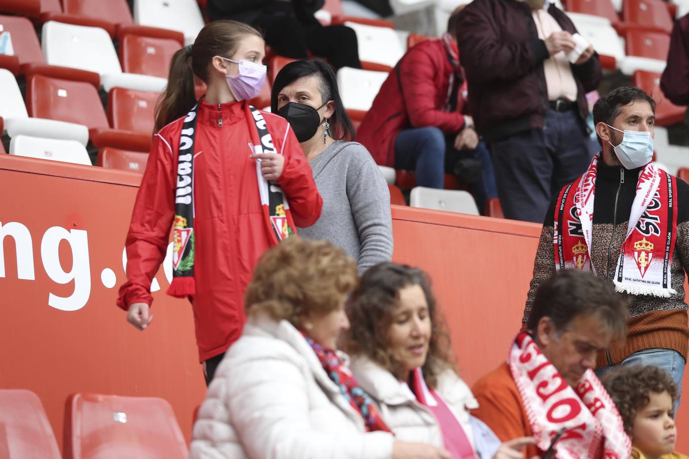 Fotos: ¿Estuviste en el Sporting - Ibiza? ¡Búscate!