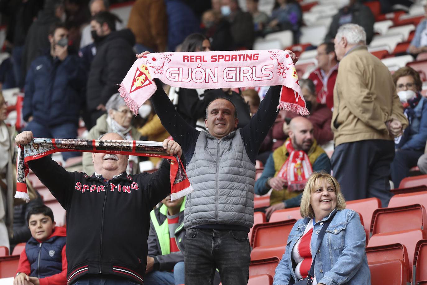 Fotos: ¿Estuviste en el Sporting - Ibiza? ¡Búscate!