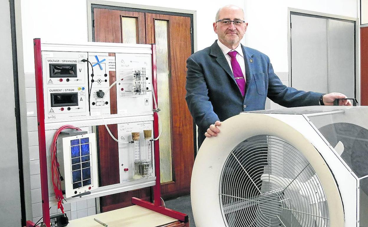 Francisco Javier Iglesias, director de la Escuela de Ingeniería de Minas, Energía y Materiales de Oviedo