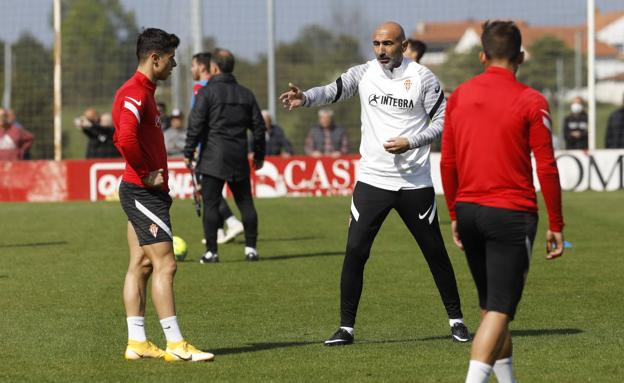 Abelardo: «Quiero un equipo que se deje la piel, que cada disputa para nosotros sea ganar una Champions»