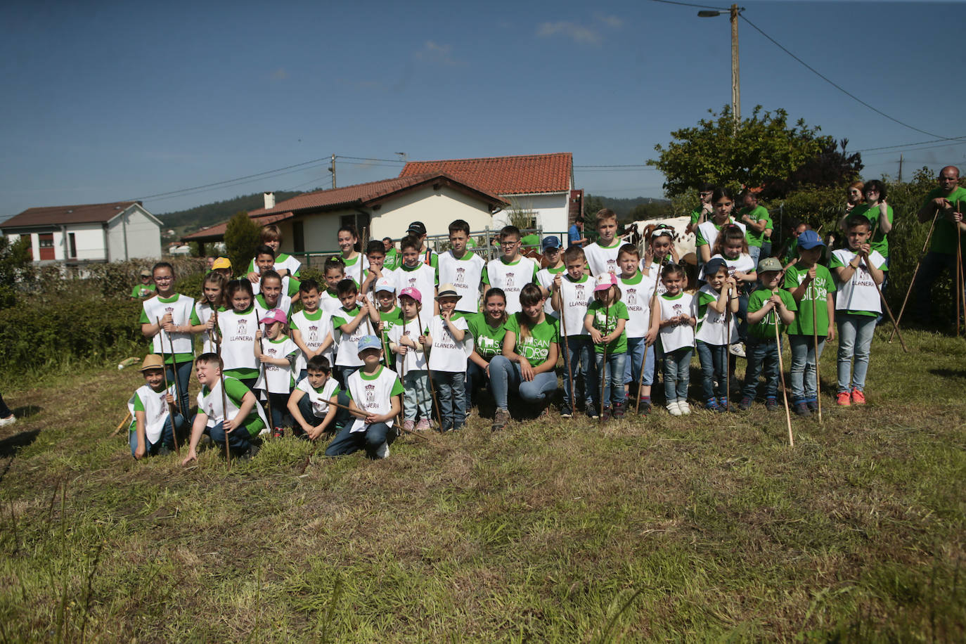 La feria ganadera se vivió este sábado con gran expectación y participación en una edición que devuelve a Llanera su identidad, tras el parón de su tradicional fiesta de San Isidro por la pandemia.