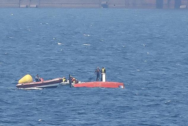 Uno volcó mientras entrenaba y otro sufrió una vía de agua en plena regata