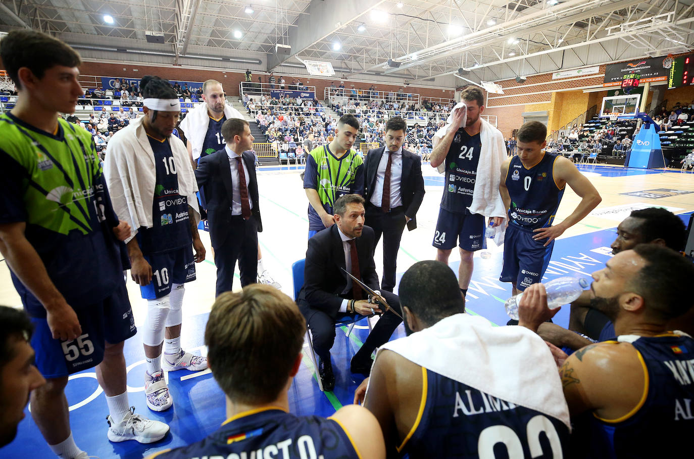 Fotos: Las mejores imágenes que deja el Unicaja Banco Oviedo y el Melilla