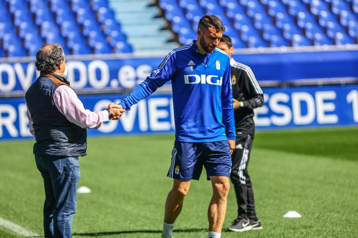 Federico González saluda a Borja Bastón. 