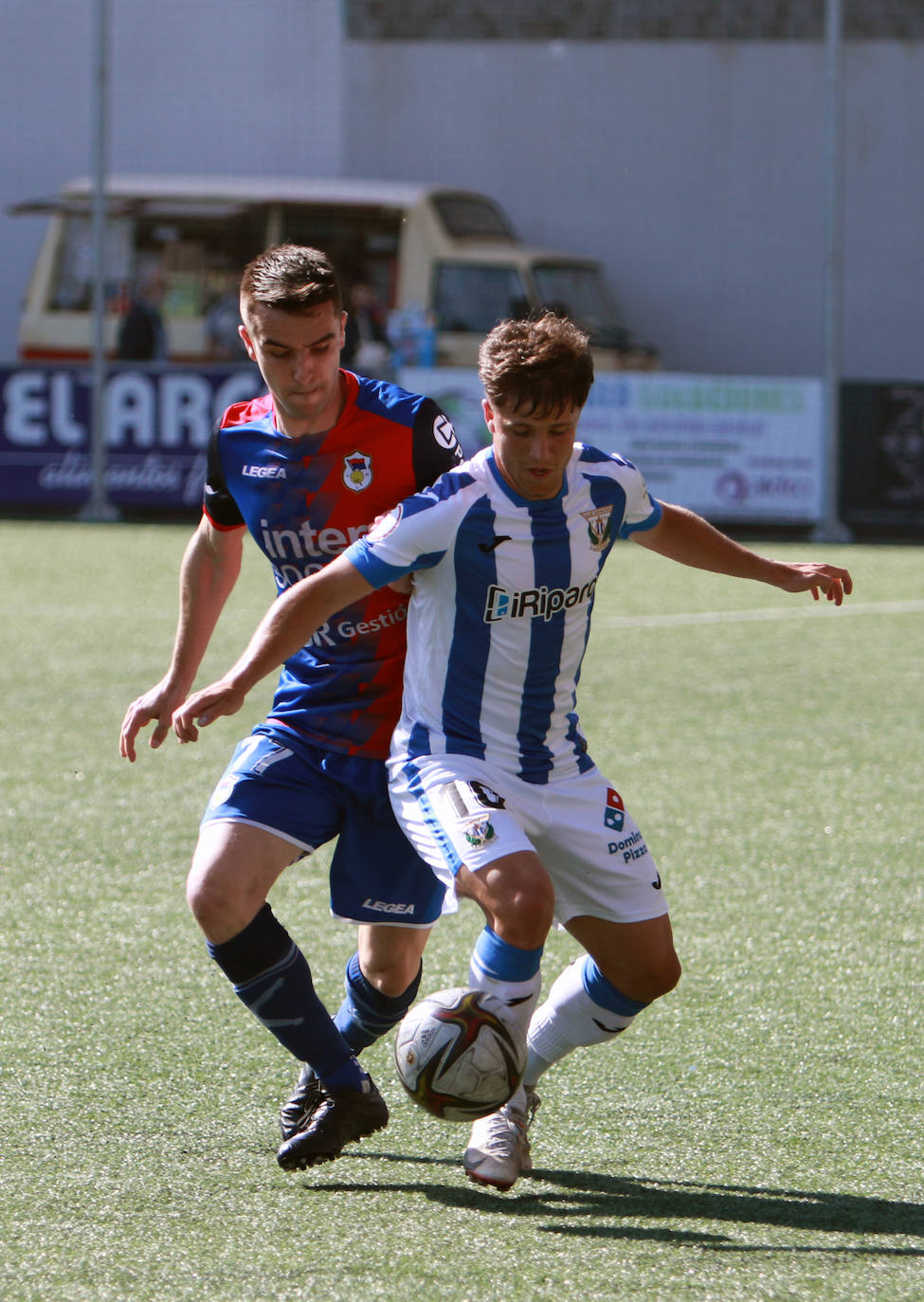 Fotos: Las mejores imágenes del Langreo - el Leganés B