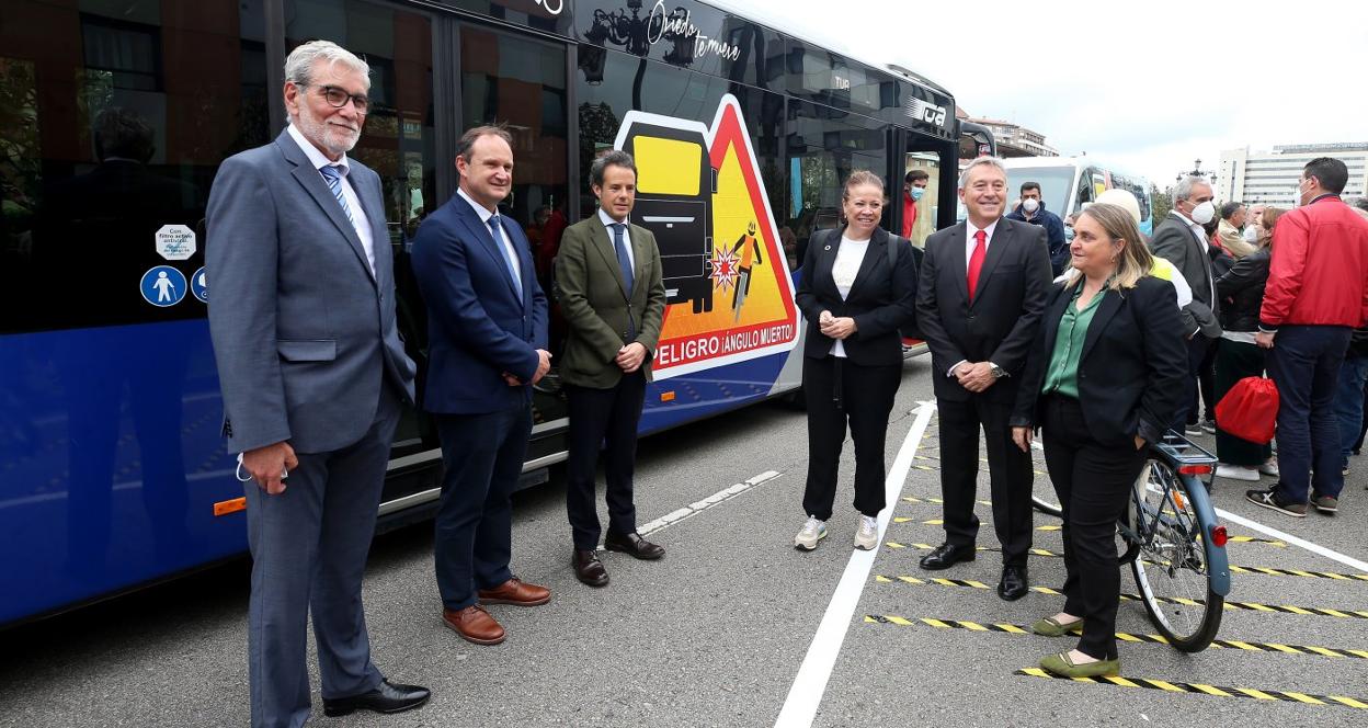 José Antonio Vigil, Benigno Runza, Nacho Cuesta, Miryam Hernández, Luis Gutiérrez y Raquel Casado, durante las jornadas. 