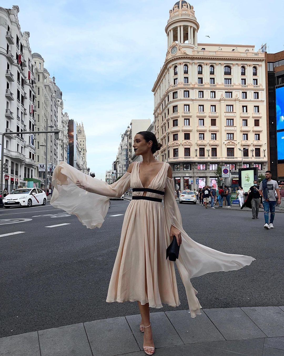 La 'influencer' Teresa Bass eligió un modelo de inspiración griega. 