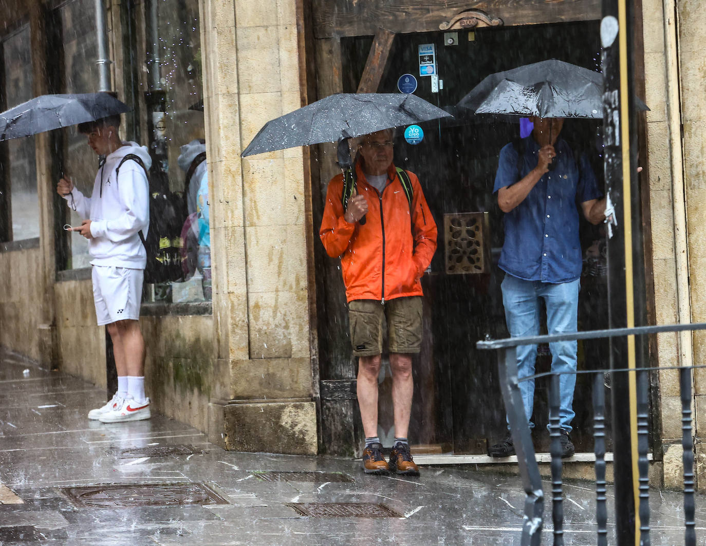 Fotos: Las espectaculares imágenes de la tormenta en Oviedo
