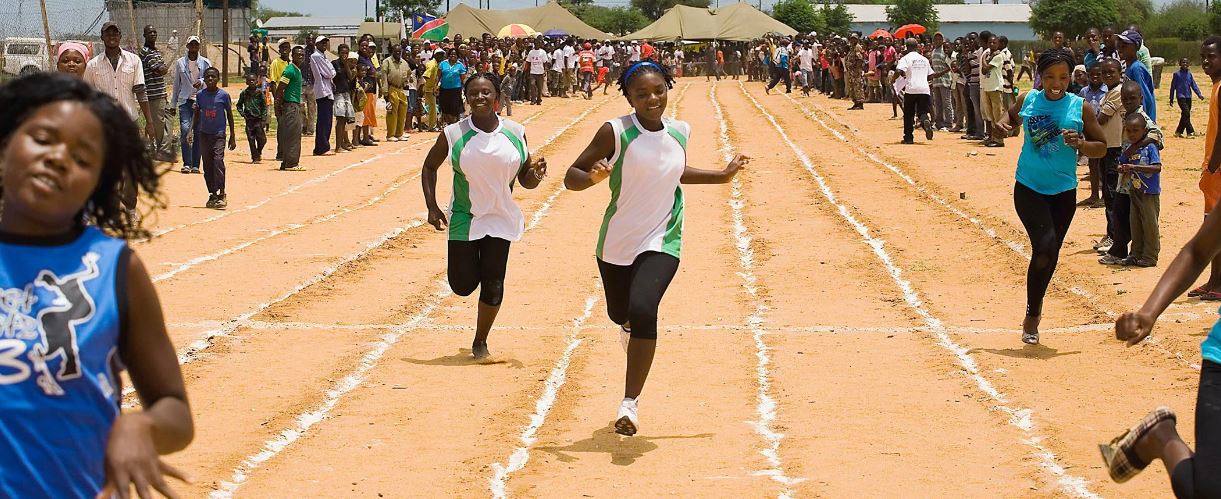 La fundación y el equipo olímpico de refugiados, promovidos por el Comité Olímpico Internacional y el Alto Comisionado de las Naciones Unidas para los Refugiados en 2017, se ha hecho con el Premio Princesa de los Deportes 2022. Esta iniciativa persigue concienciar sobre la crisis actual de refugiados en el mundo, surgiendo ante la cita de Río de Janeiro y que ha tenido continuidad. Este proyecto de concienciación y de ayuda a los deportistas refugiados crece con este premio: «Otorgamos este premio por la oportunidad que brinda a los deportistas en zona de conflicto y lugares donde los derecho humanos se ven vulnerados de desarrollar su actividad deportiva y personal», asegura el jurado.