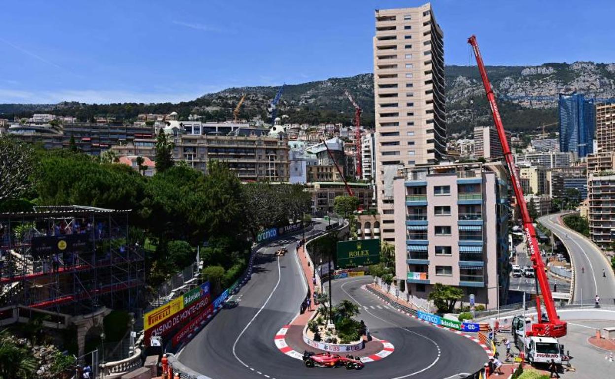 Charles Leclerc, en el circuito urbano de Montecarlo. 