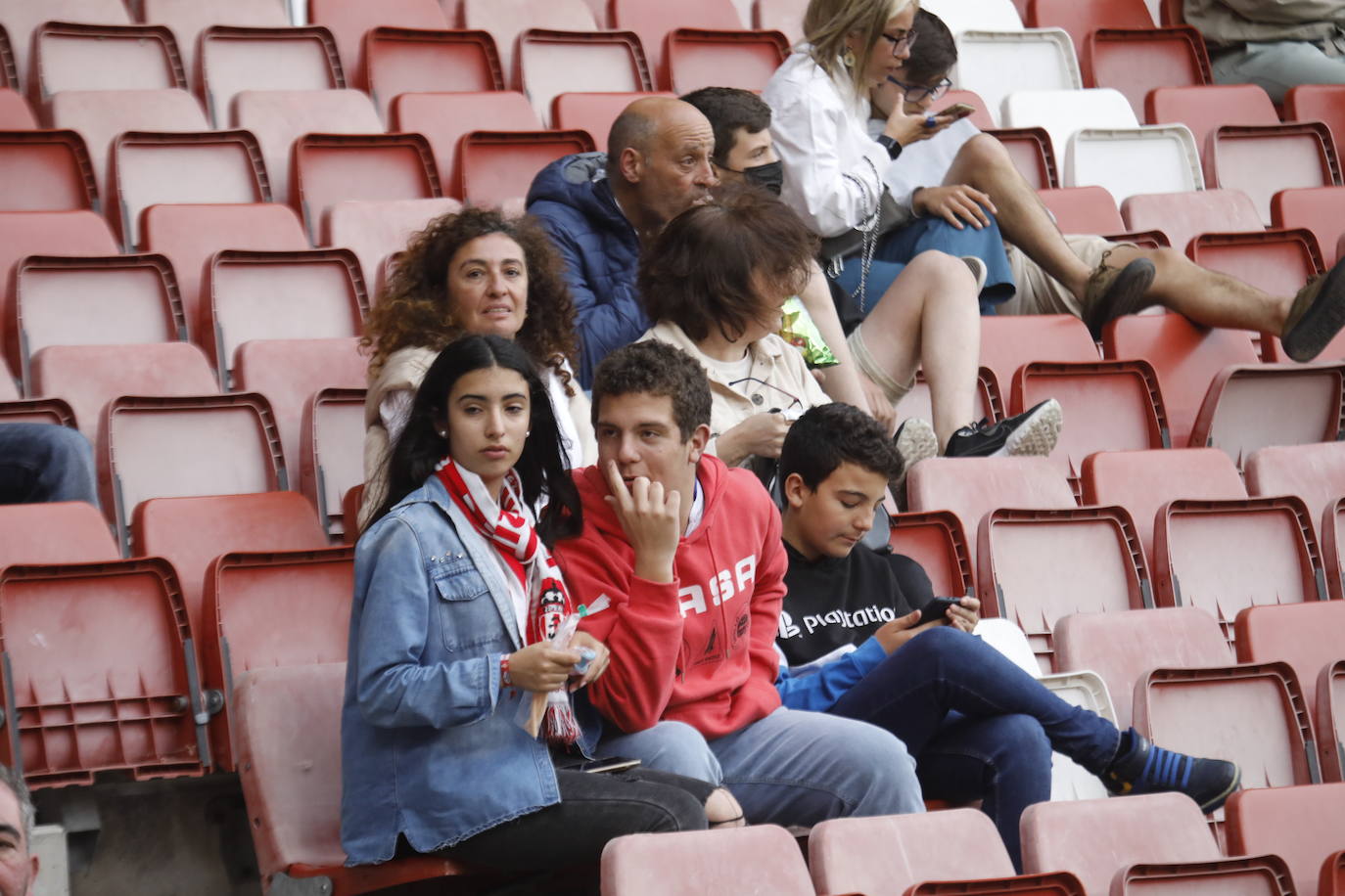 Fotos: ¿Estuviste en el Sporting-Las Palmas? ¡Búscate!