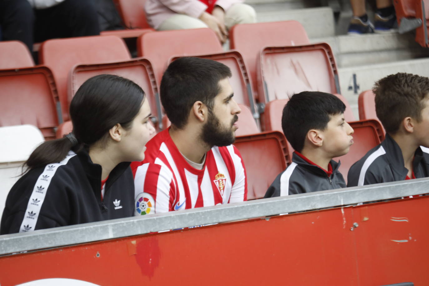 Fotos: ¿Estuviste en el Sporting-Las Palmas? ¡Búscate!