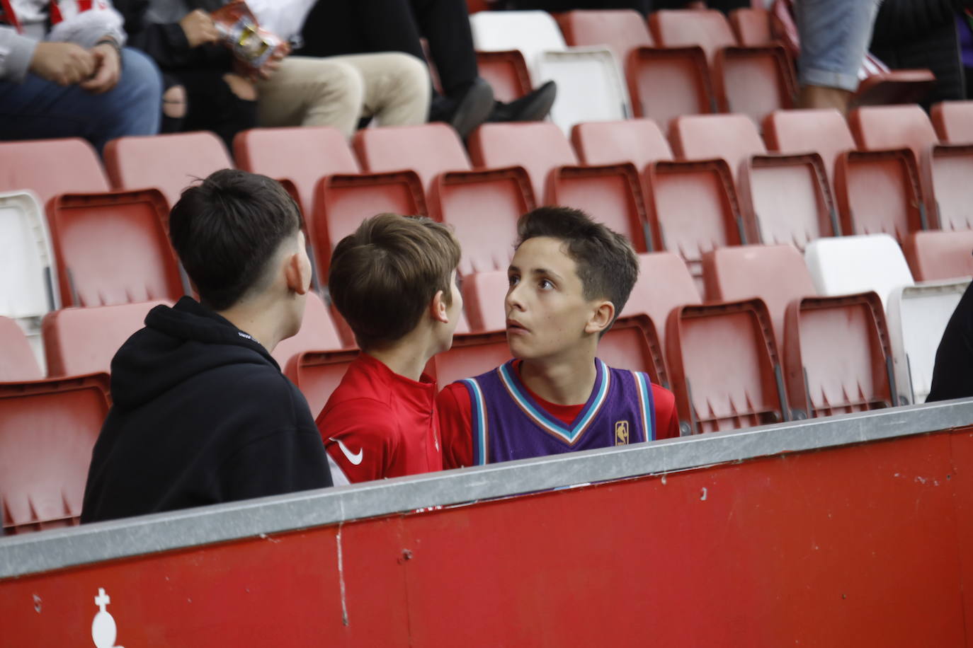 Fotos: ¿Estuviste en el Sporting-Las Palmas? ¡Búscate!