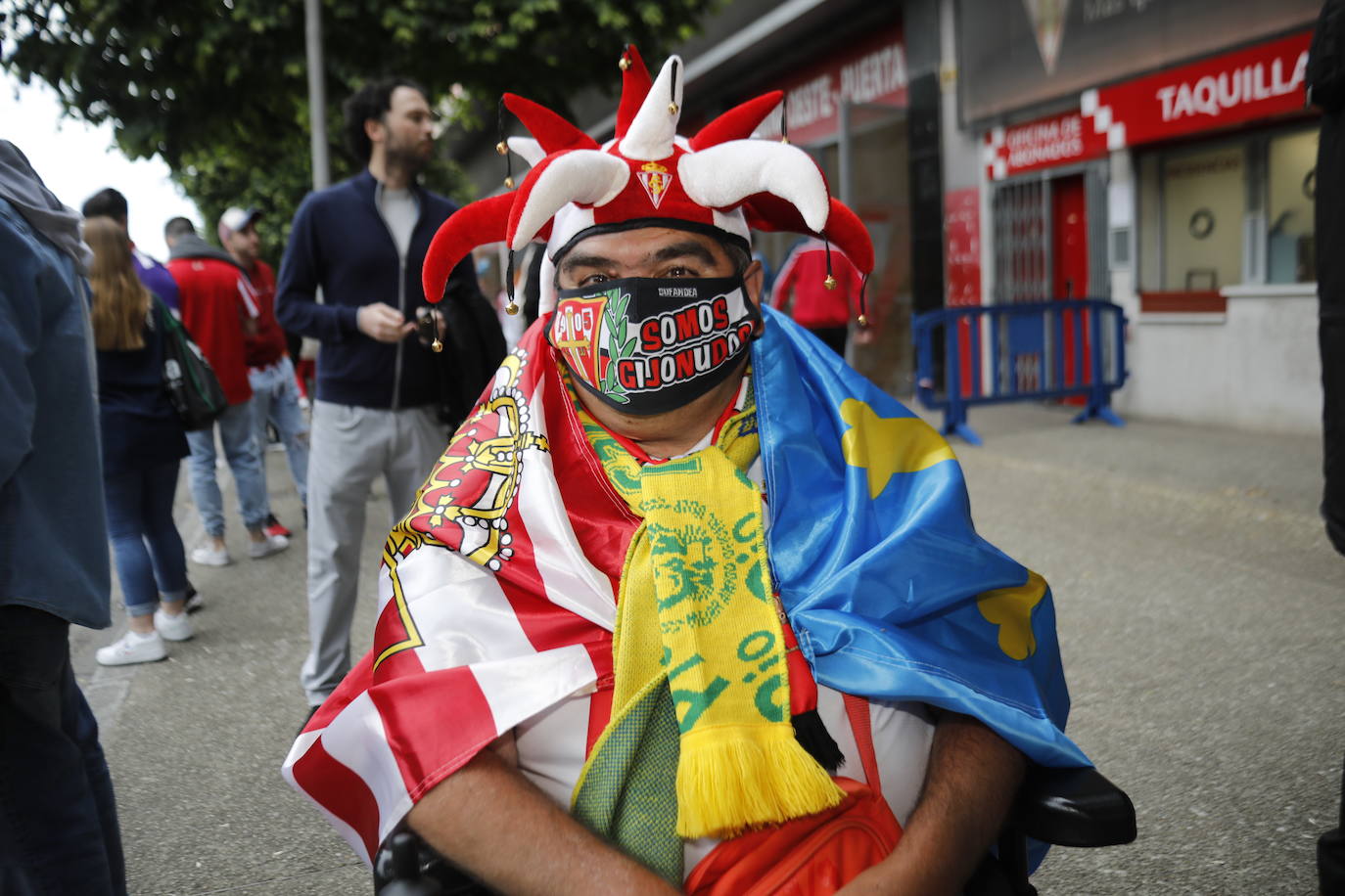 Fotos: ¿Estuviste en el Sporting-Las Palmas? ¡Búscate!