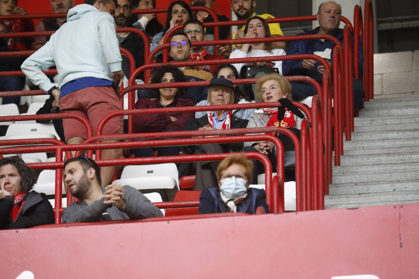 Fotos: ¿Estuviste en el Sporting-Las Palmas? ¡Búscate!