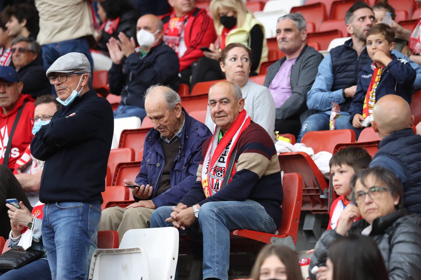 Fotos: ¿Estuviste en el Sporting-Las Palmas? ¡Búscate!