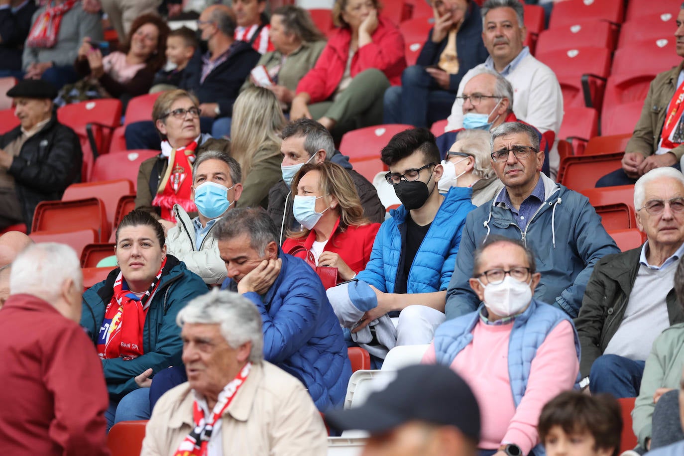 Fotos: ¿Estuviste en el Sporting-Las Palmas? ¡Búscate!