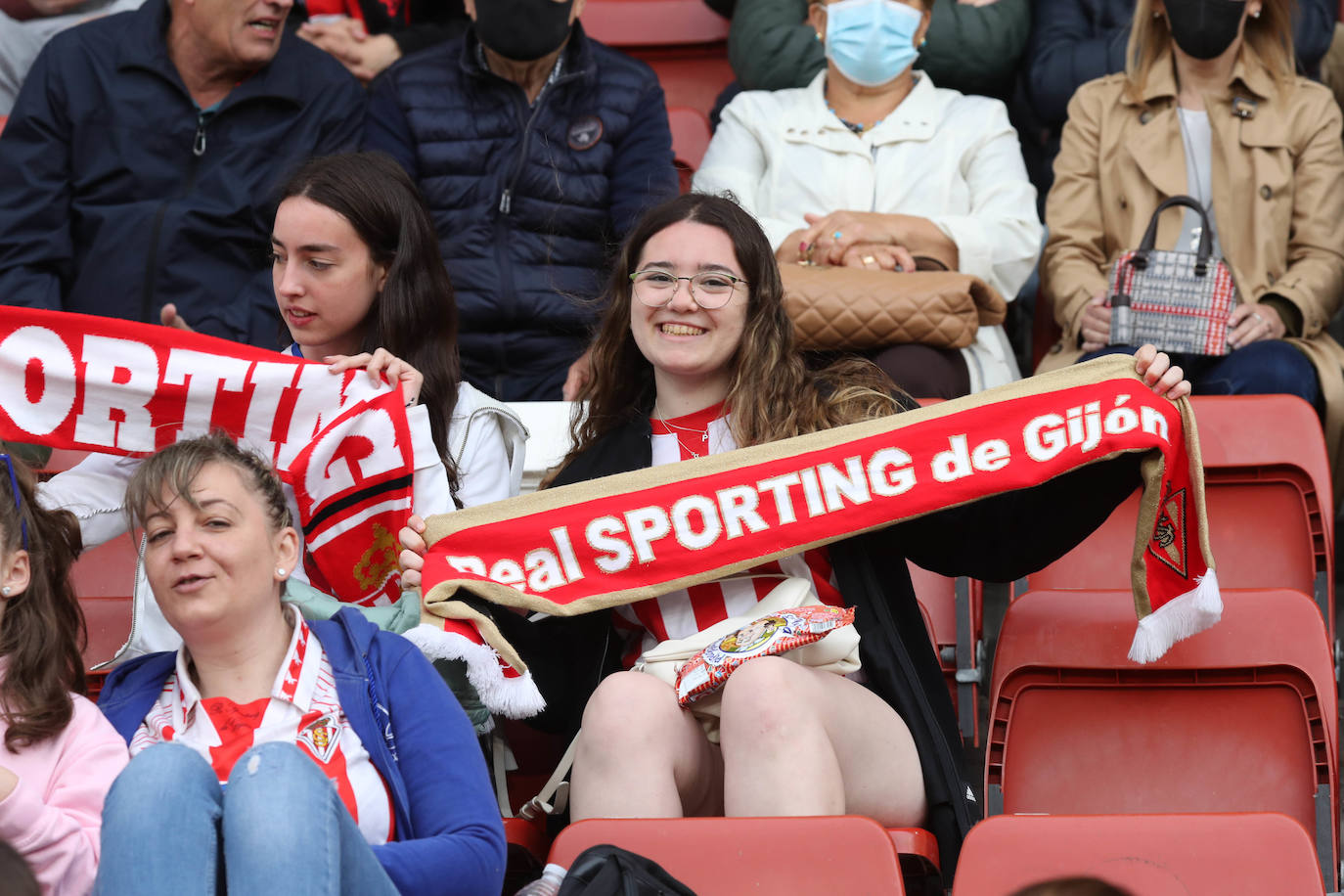 Fotos: ¿Estuviste en el Sporting-Las Palmas? ¡Búscate!