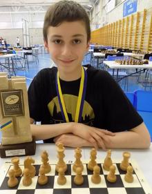 Imagen secundaria 2 - Lionel Sierra, Martín y Antuña, podio de la categoría. | Lionel Sierra, campeón sub 14 de los Juegos Escolares 