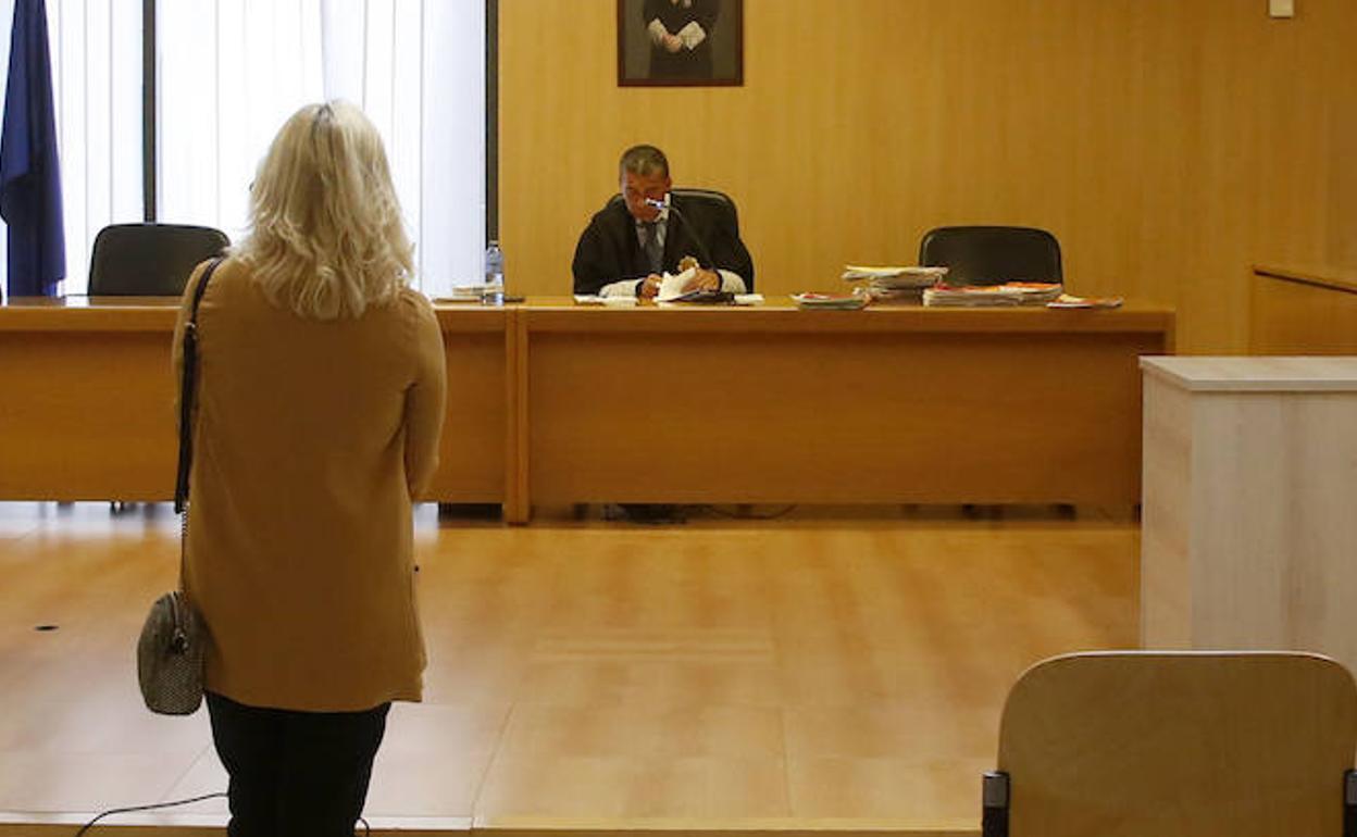 La madre del menor, durante el juicio