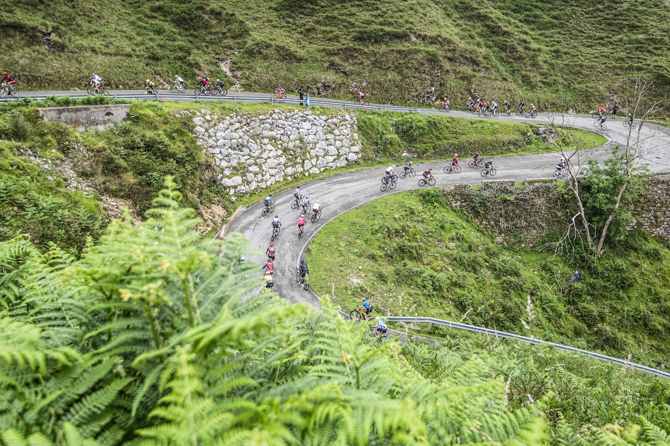 Fotos: Tres mil ciclistas en la subida de los Lagos