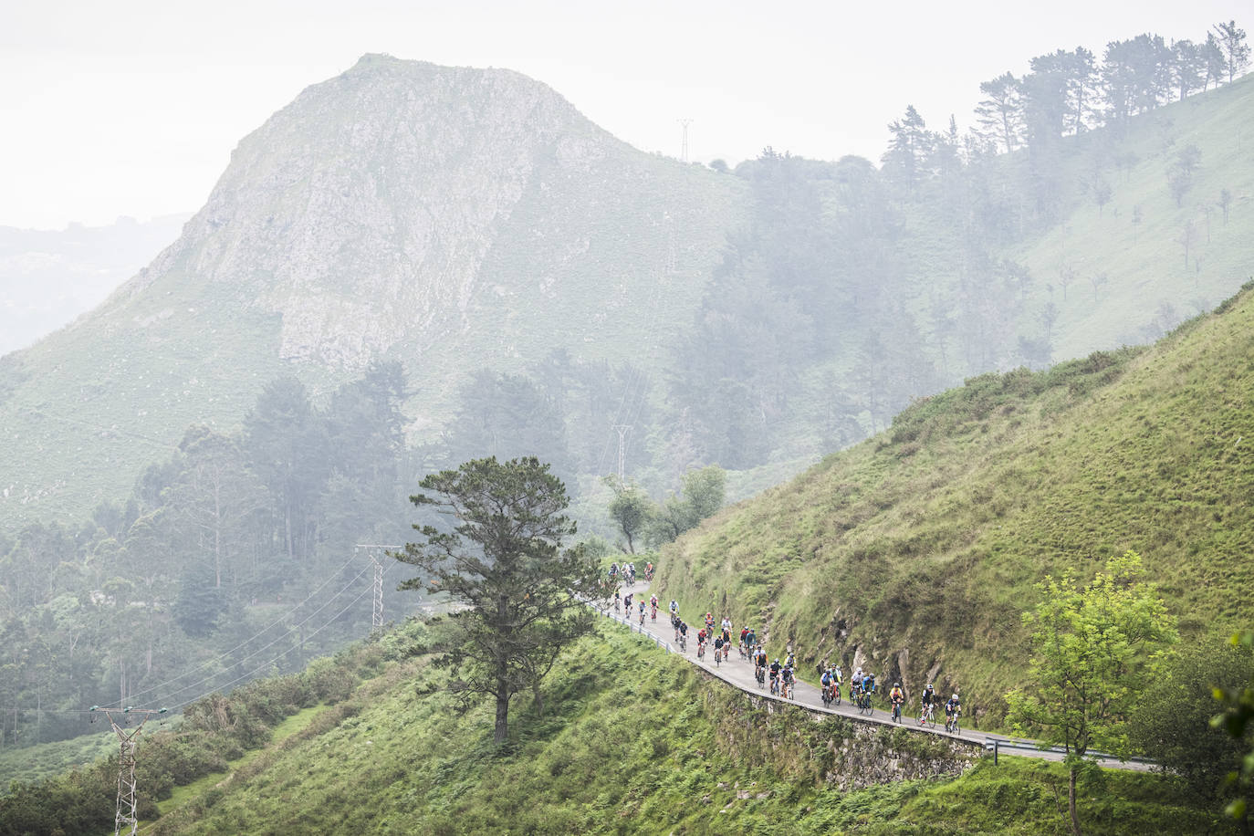 Fotos: Tres mil ciclistas en la subida de los Lagos