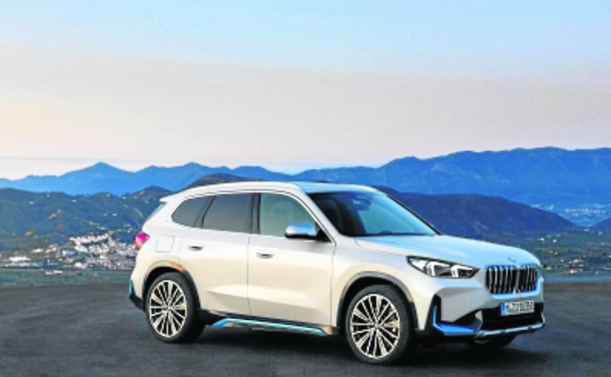 BMW X1 presenta un diseño más moderno y con aspecto más robusto. 