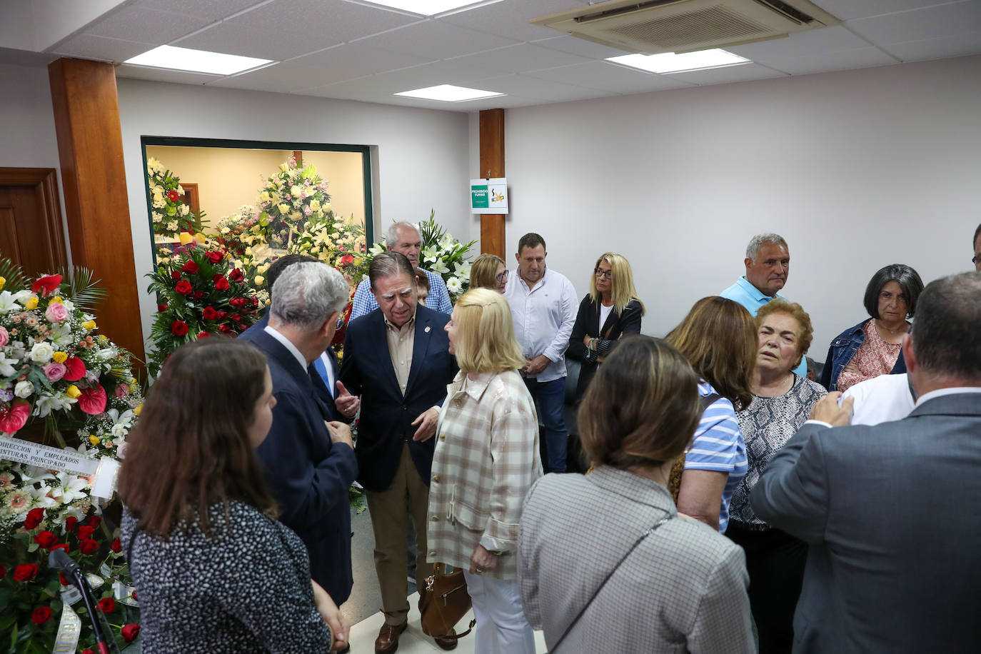 Fotos: Adiós a Gento Paniceres en el tanatorio de Nava