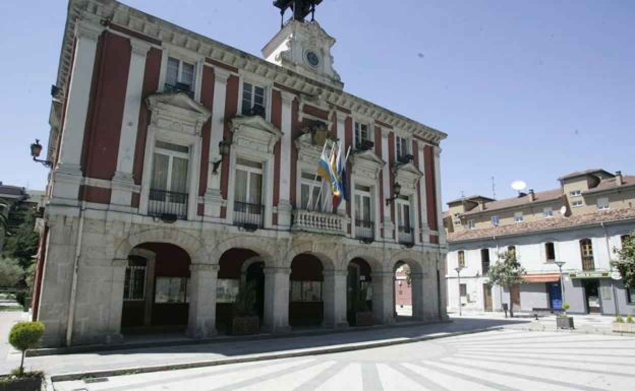Fachada del ayuntamiento de Mieres