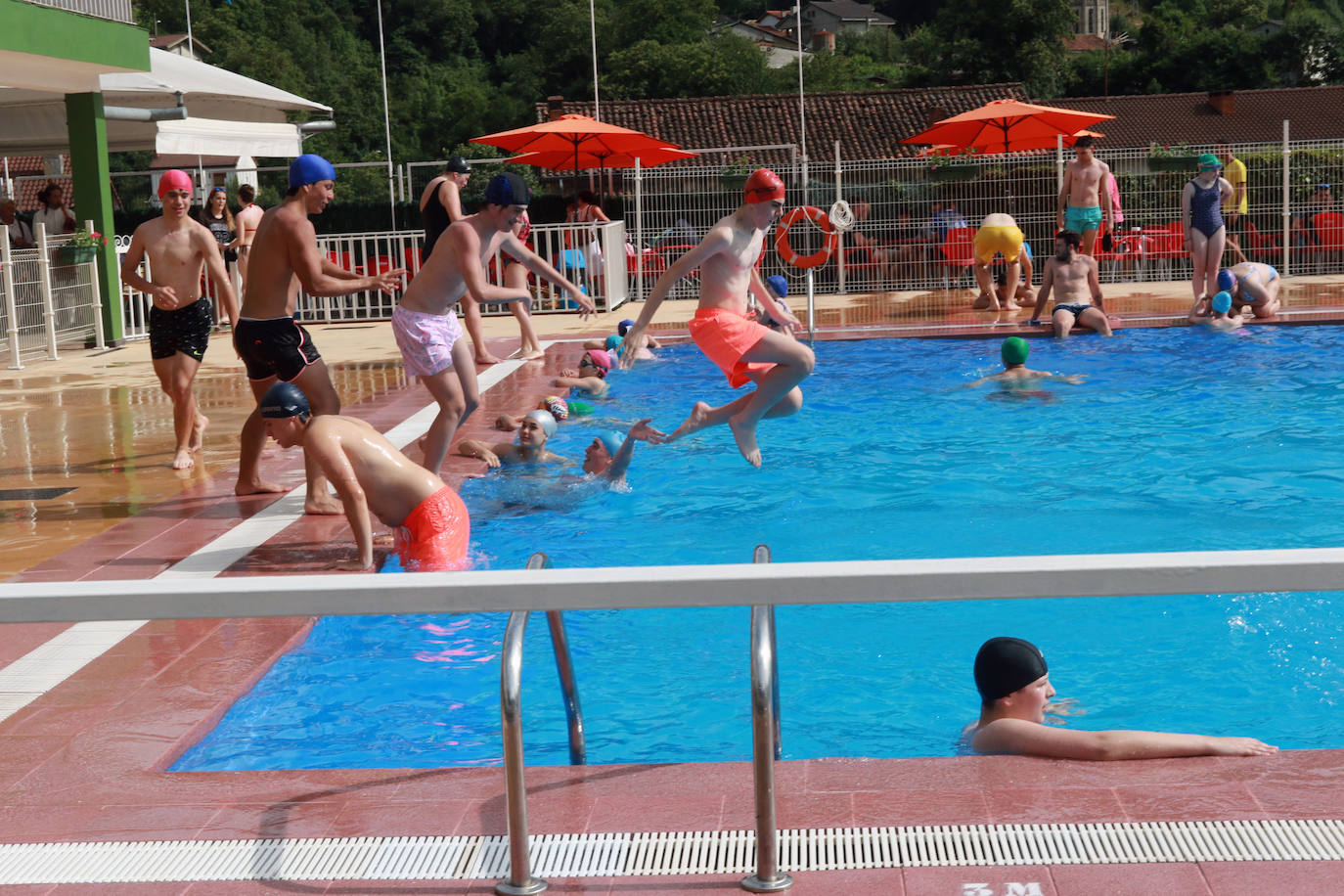 Fotos: El chapuzón más esperado por los turoneses