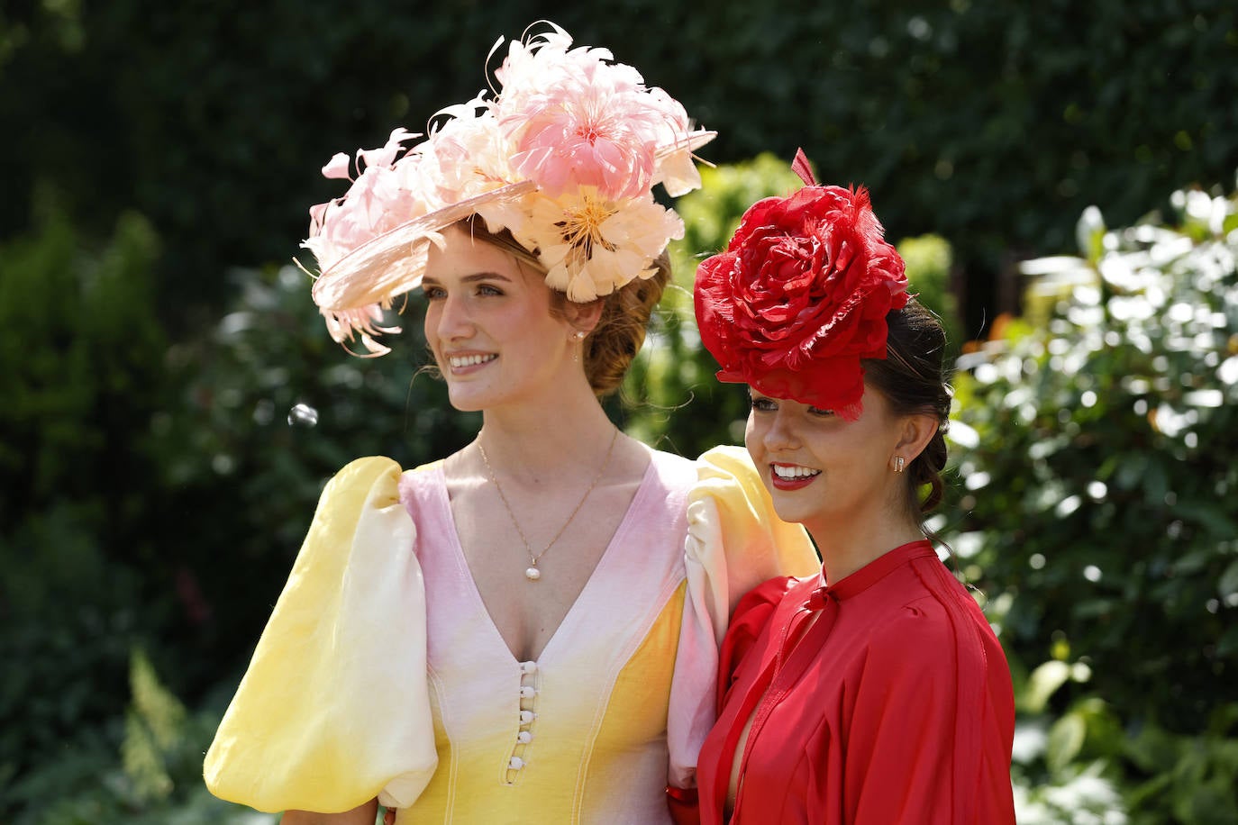 Fotos: El espectáculo de los sombreros imposibles en Ascot