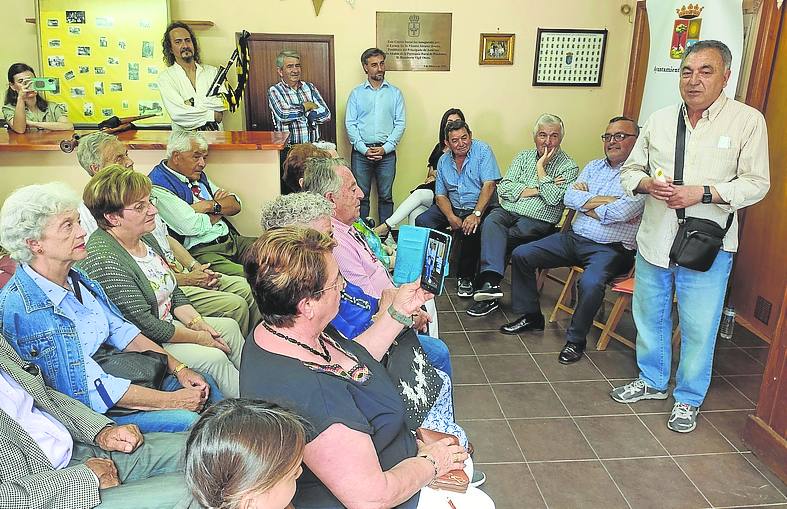 Fernando García presentó el libro 'Memorias de Arnao'. 