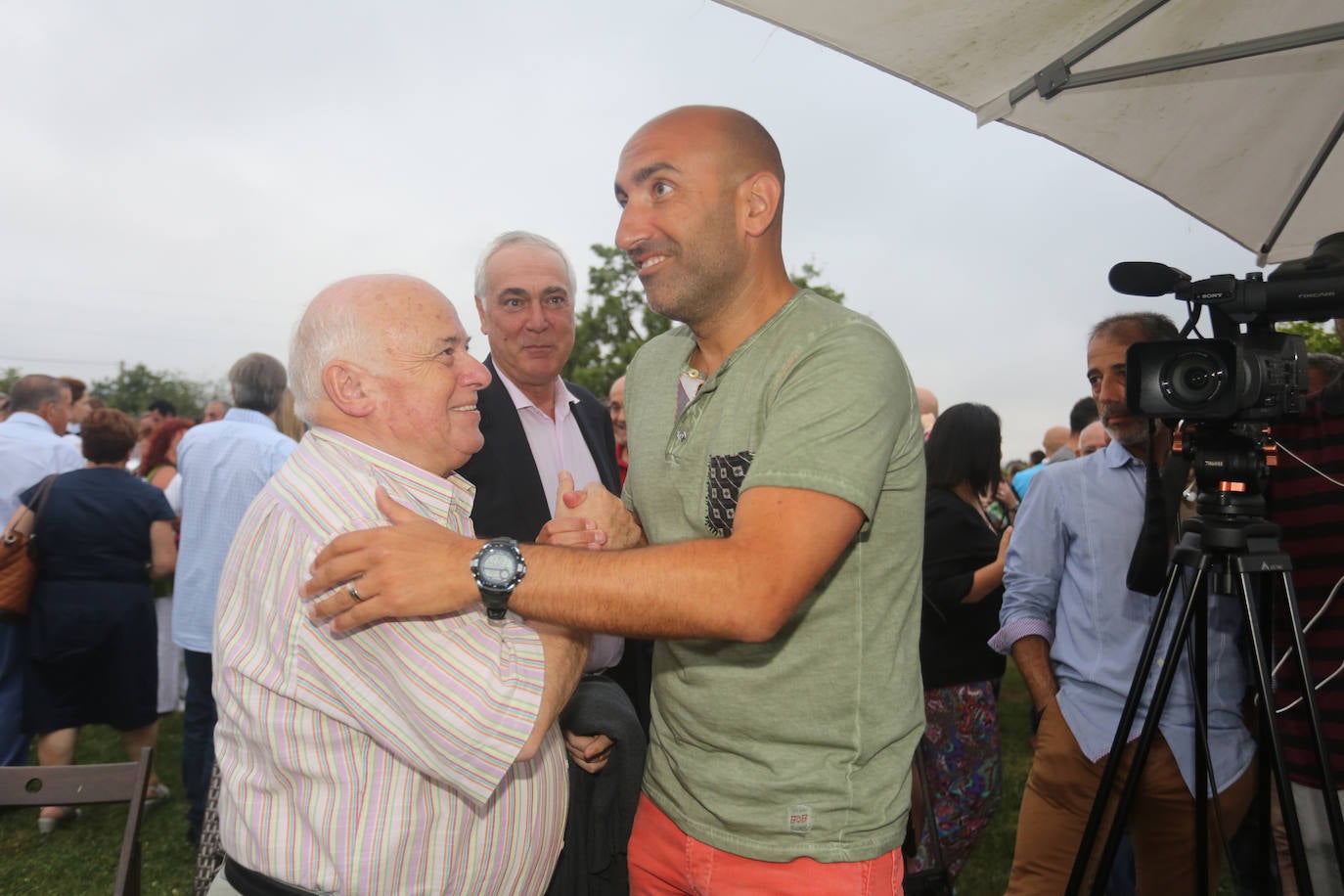 El histórico capellán del Sporting y párroco jubilado de El Coto fallece a los 85 años dejando huérfanos a un equipo, un barrio y una ciudad de su pasión futbolera, fervor religioso e infatigable sorna.