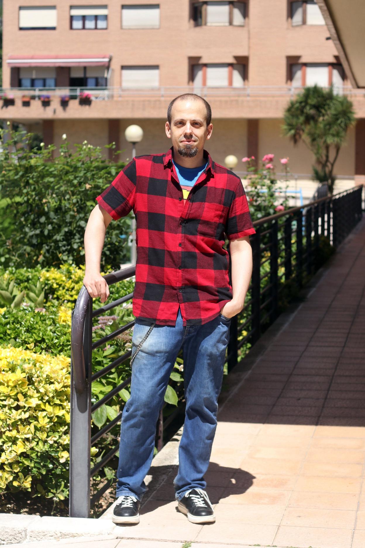 Adrián Carbayales, n'Uviéu.