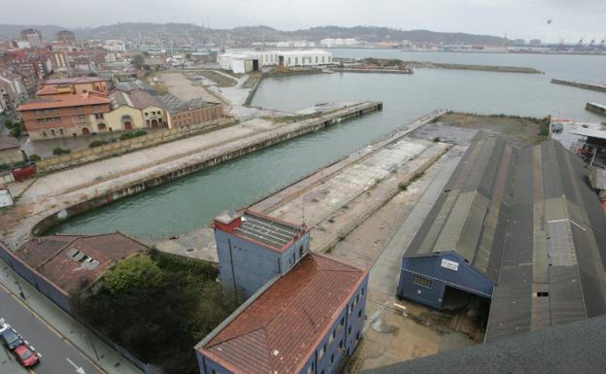 Vista aérea de los terrenos de Naval Gijón.