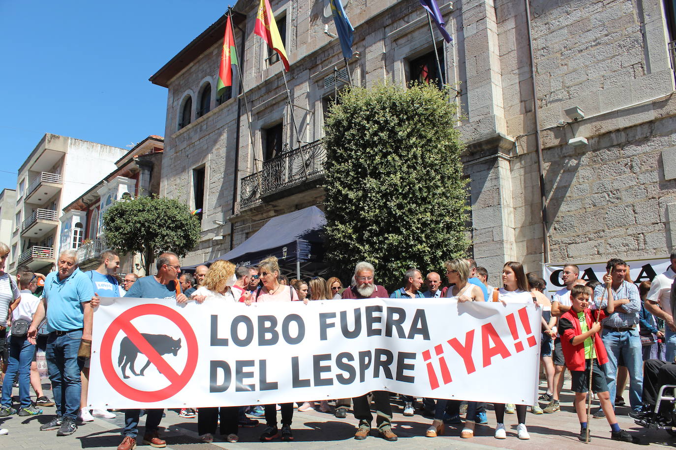 Fotos: 200 ganaderos claman contra la protección del lobo: «Es una persecución al sector»