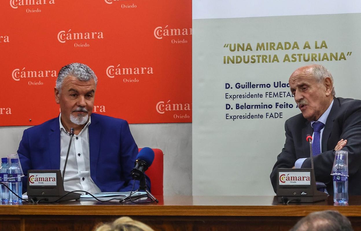 Belarmino Feito, junto a Isidro Fernández Rozada, en la Cámara de Oviedo. Guillermo Ulacia intervino por videoconferencia. 