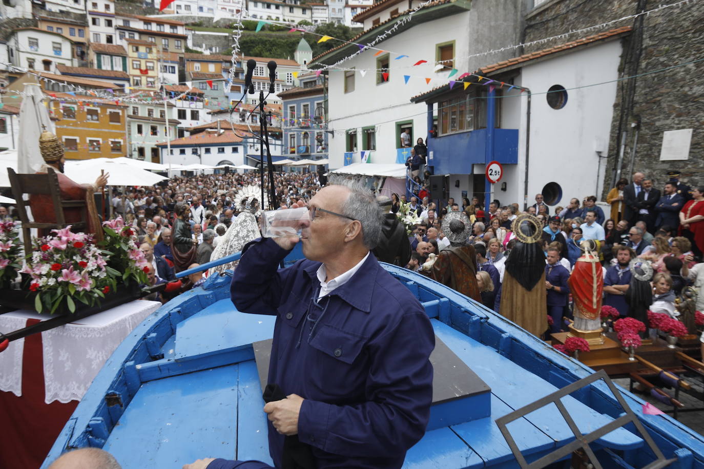 Fotos: Cudillero, abarrotado de nuevo por l&#039;Amuravela