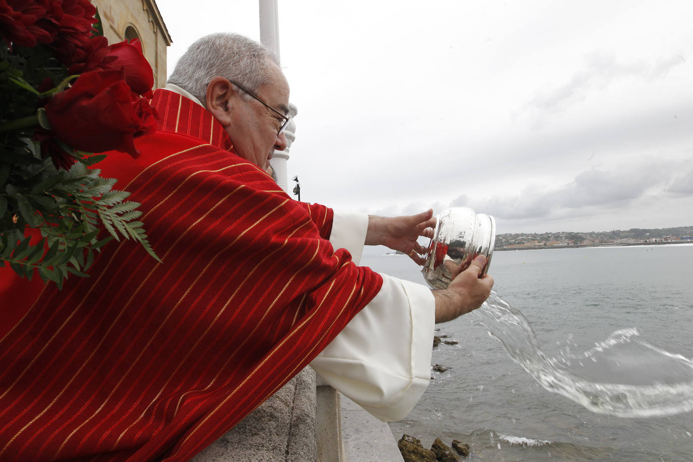 Fotos: Una bendición para «proteger Gijón»