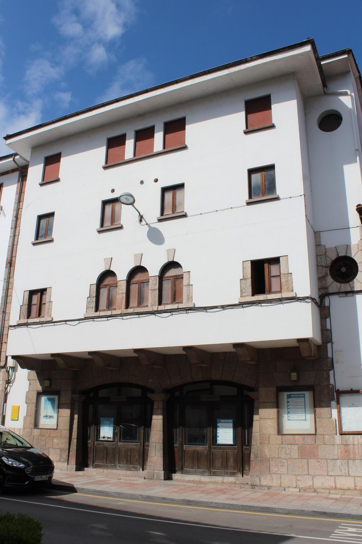 El cine Colón de Cangas será reformado para uso cultural y turístico. 