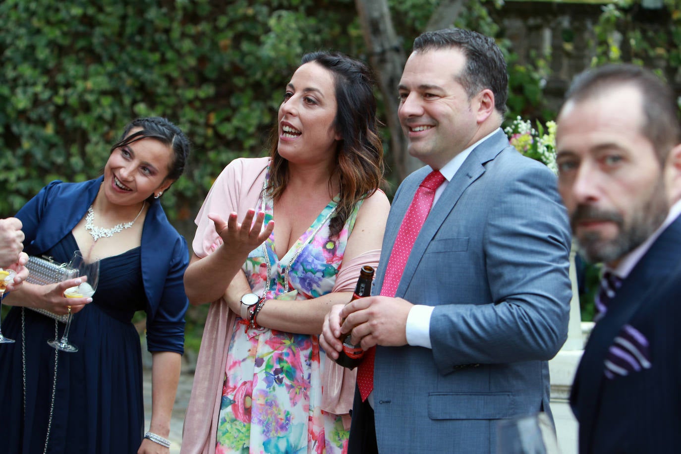 El portavoz y secretario general de Foro en Asturias y la valenciana Silvia Rodríguez se casaron este sábado en el Palacio Conde de Toreno, en Malleza