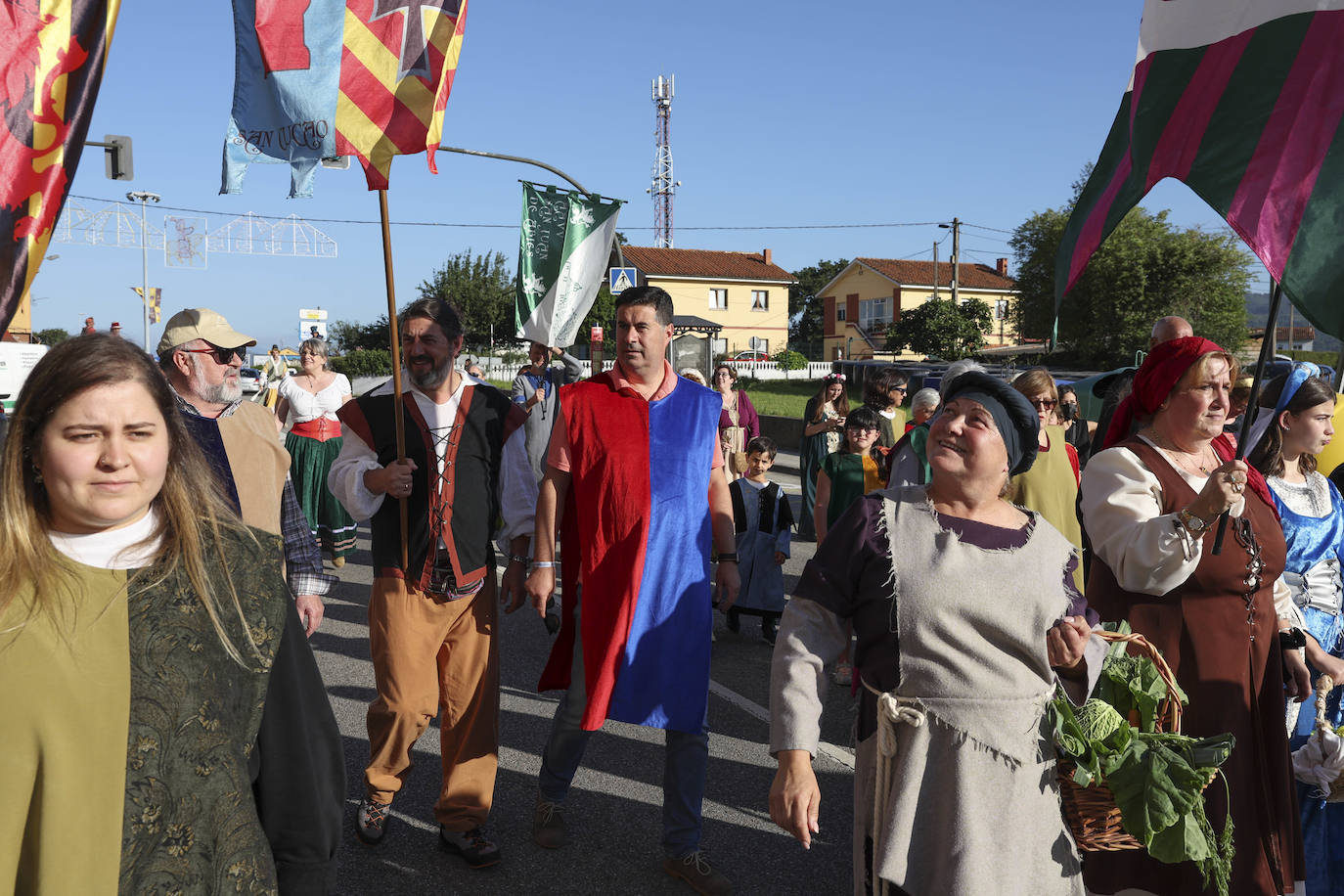 Fotos: Desakato inaugura las fiestas de Exconxuraos: «Asina somos la xente de Llanera»