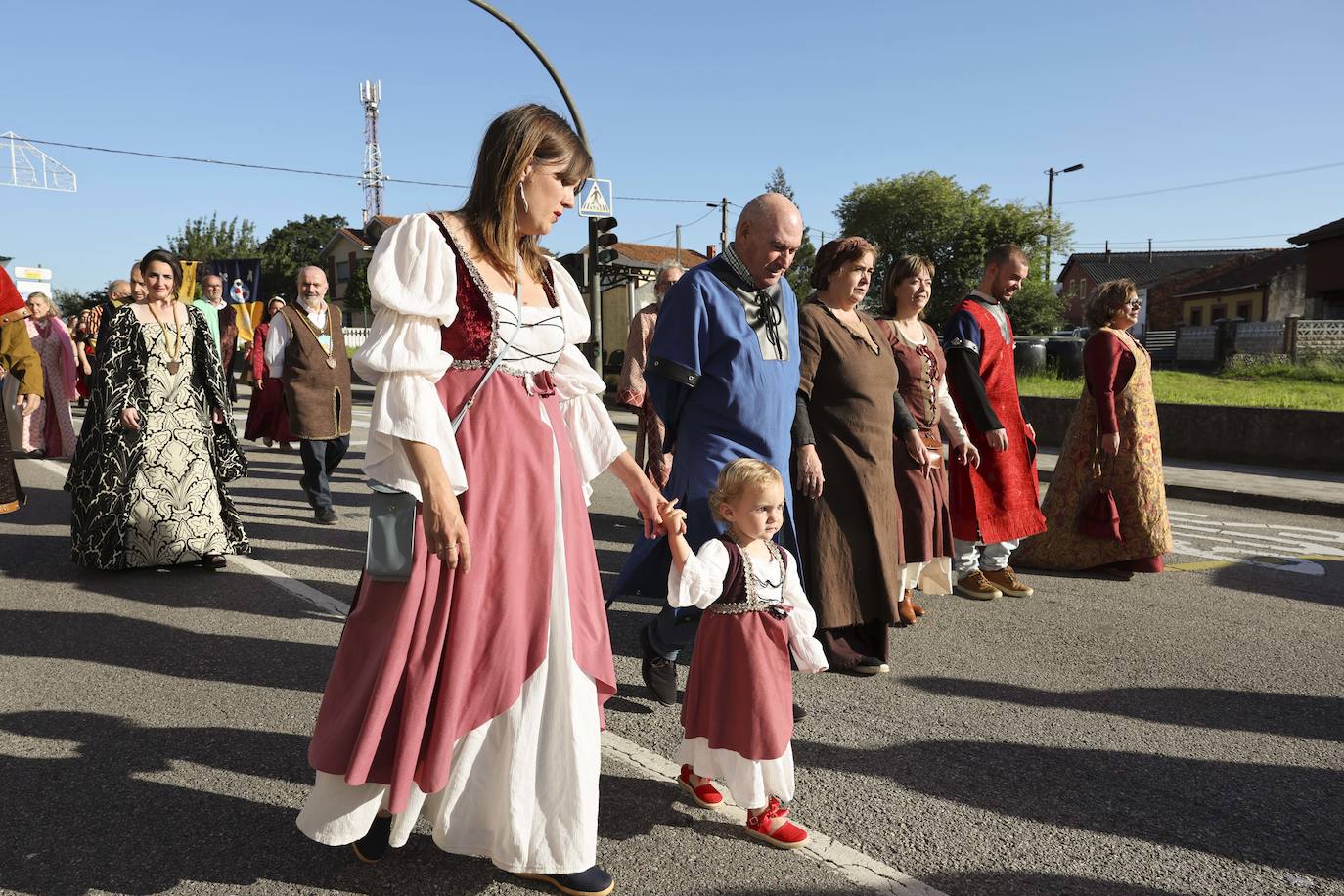 Fotos: Desakato inaugura las fiestas de Exconxuraos: «Asina somos la xente de Llanera»