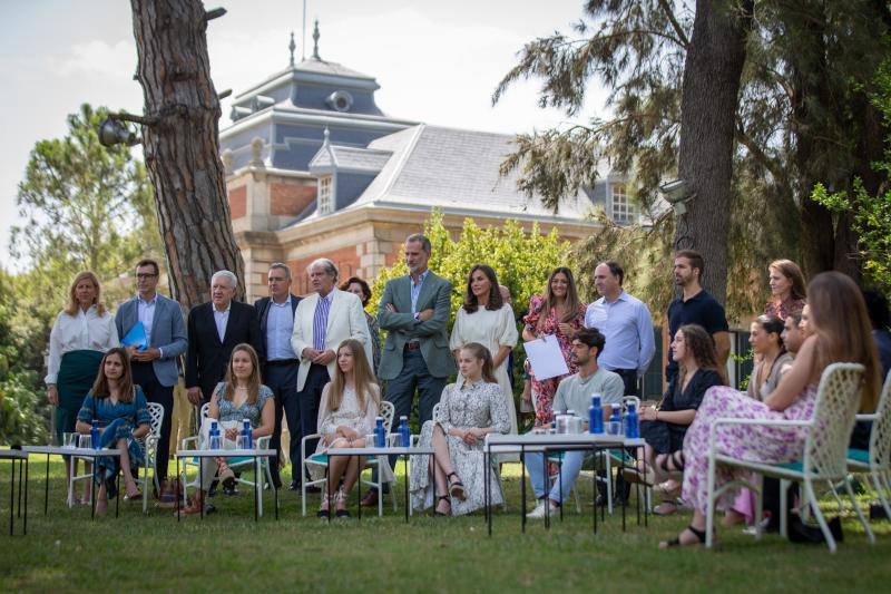 Los Reyes, la princesa Leonor y la infanta Sofía visitan Cataluña con motivo de la entrega de los premios de Fundación Princesa de Girona. Esta ha sido la primera vez que la heredera de la Corona ha visitado la provincia.