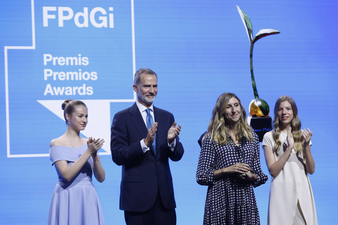 Los Reyes, la princesa Leonor y la infanta Sofía visitan Cataluña con motivo de la entrega de los premios de Fundación Princesa de Girona. Esta ha sido la primera vez que la heredera de la Corona ha visitado la provincia.