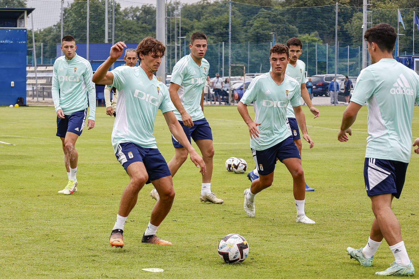 Fotos: El Oviedo de Bolo comienza su andadura