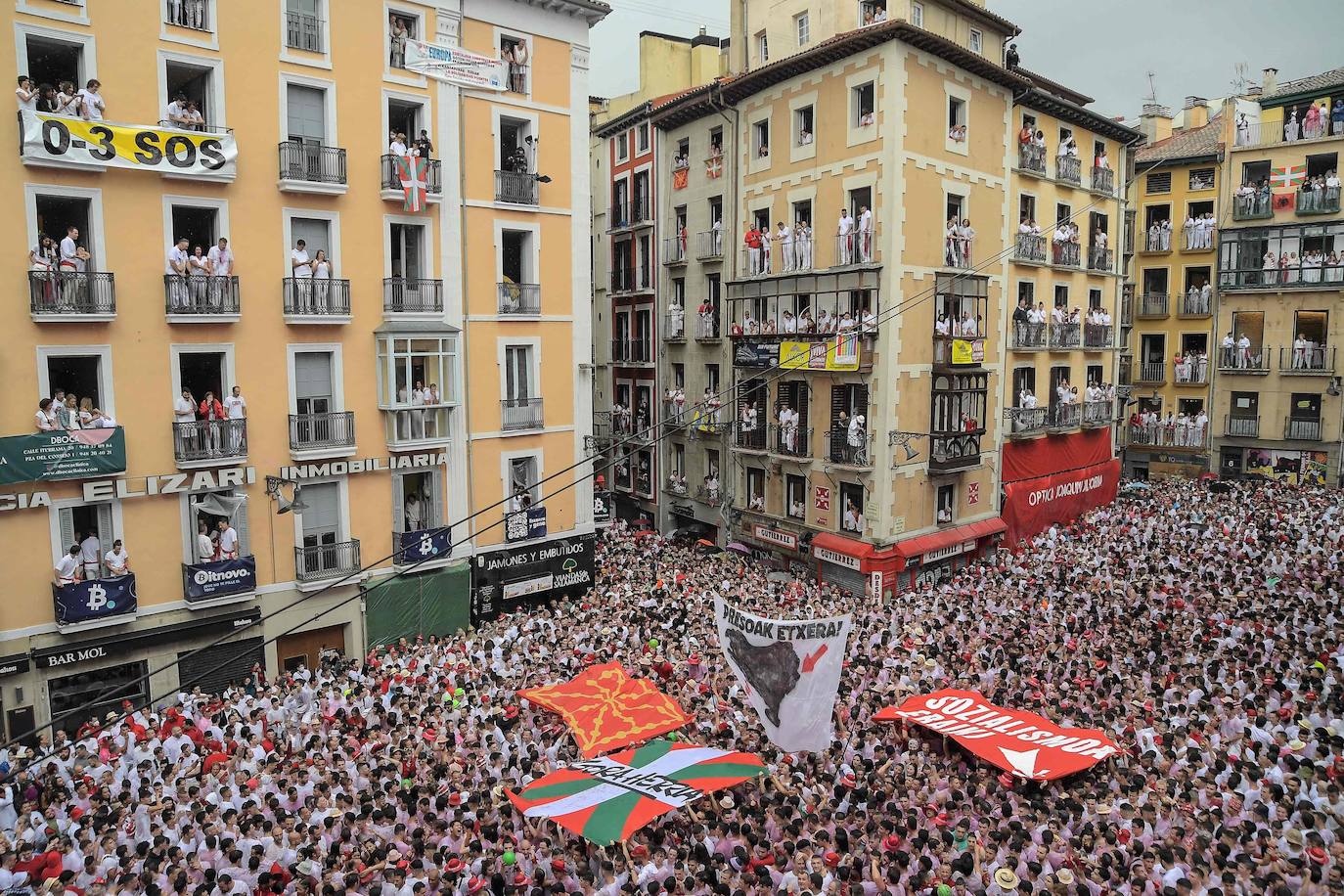 San Fermín 2022: chupinazo de Unzué en Pamplona contra la ELA