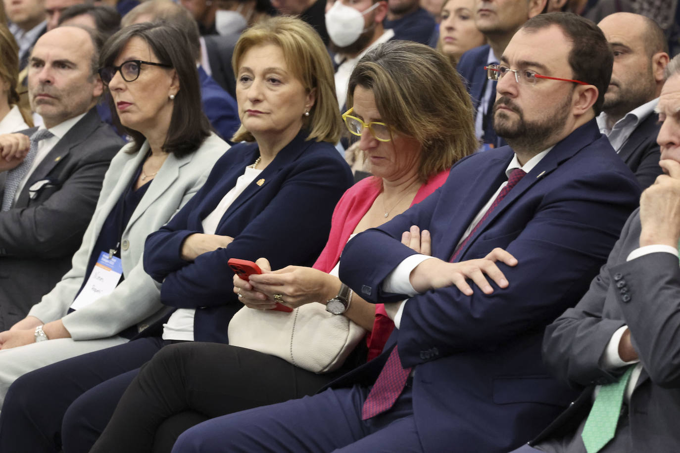 Fotos: Teresa Ribera: «Hay muchísimos recursos para activar la modernización de la industria asturiana»