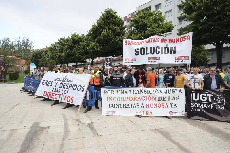 Fotos: Protesta ante la visita de Teresa Ribera: «Está destrozando a las comarcas mineras y a toda Asturias»